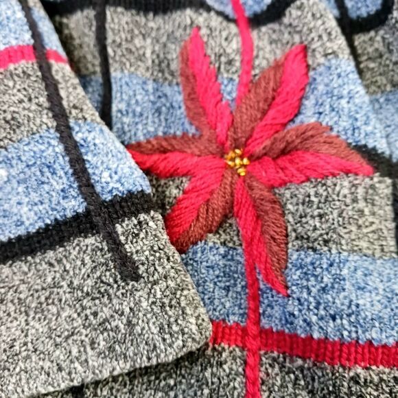 VINTAGE Knit Cardigan Hand Embroidered Granny Cottagecore Snowflake Gray Size L - Picture 9 of 14